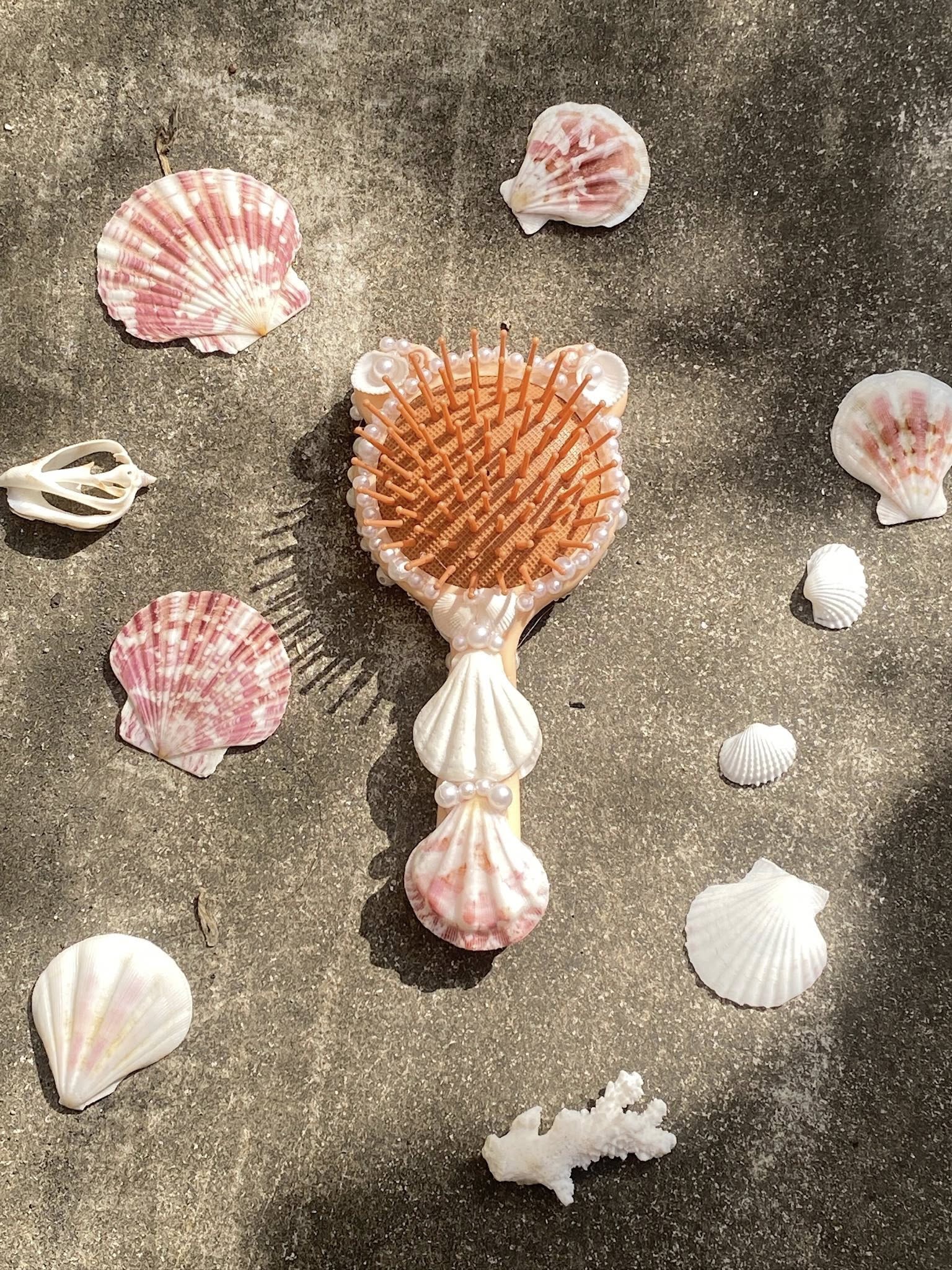 GƯƠNG CẦM TAY VỎ SÒ HANDMADE